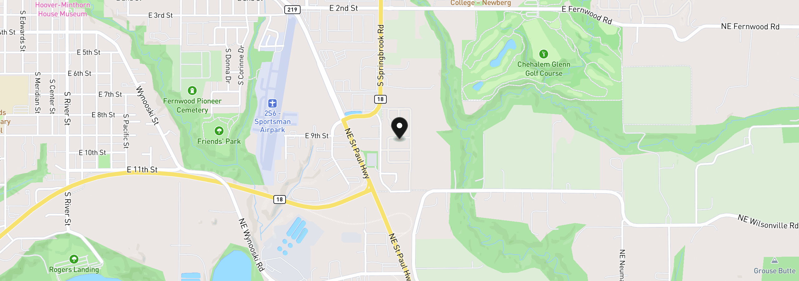 Map showing the location of 1000 S McKern Ct 52, Newberg, OR 97132